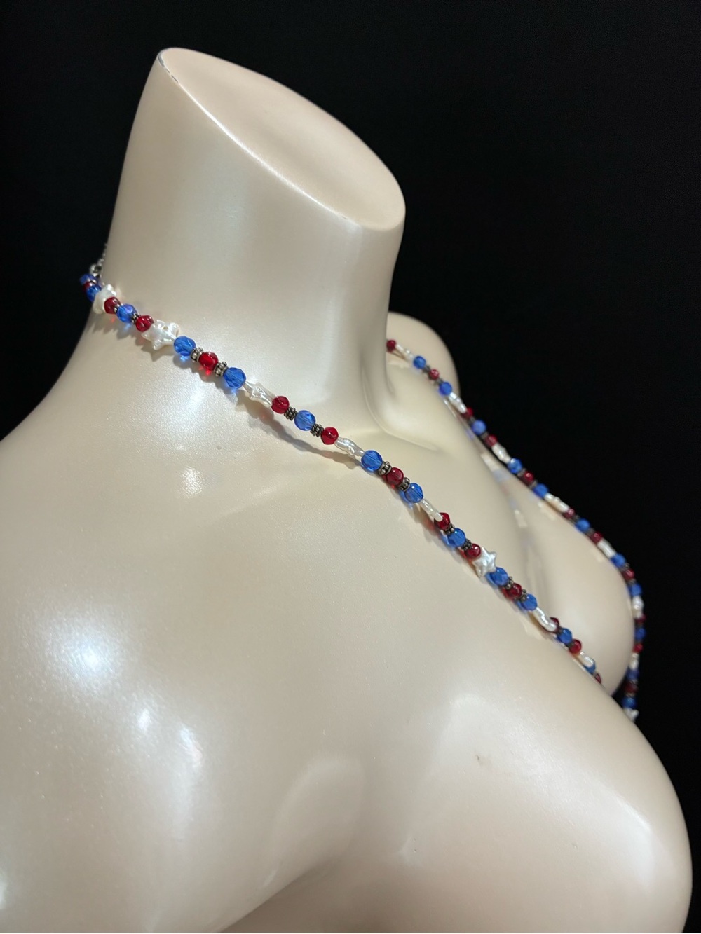 Handmade RD WH BL Austrian Crystal Beaded Star Shaped Baroque Pearl Necklace EUC - Picture 4 of 15